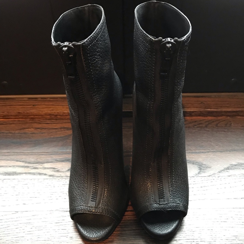 Burberry peep toe bootie - Picture 2 of 4